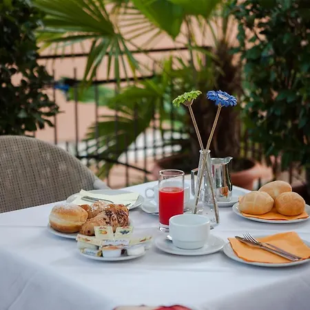 Hotel Benacus 2*