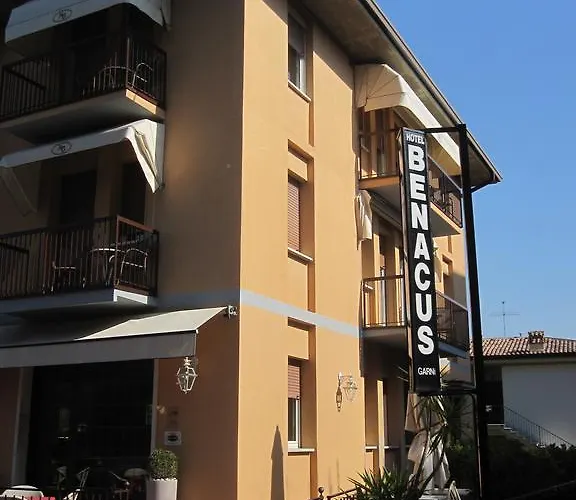 Hotell Benacus 2*